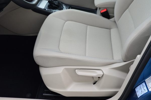  Volkswagen GOLF SPORTSVAN TDI 110 CONFORTLINE BUSINESS DSG7