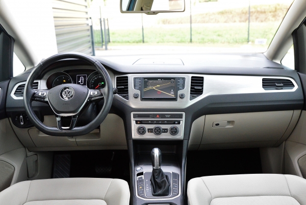  Volkswagen GOLF SPORTSVAN TDI 110 CONFORTLINE BUSINESS DSG7