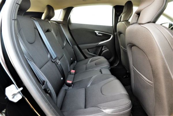  Volvo V40 T2 122CH SERIE LIMITEE ITEK EDITION 