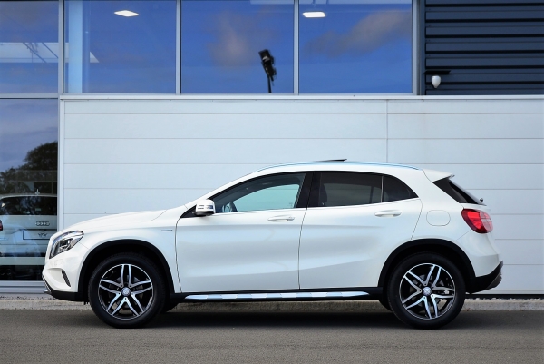 Mercedes GLA 220D 4MATIC ACTIVITY EDITION 