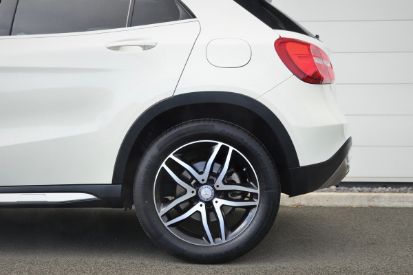 Mercedes GLA 220D 4MATIC ACTIVITY EDITION 