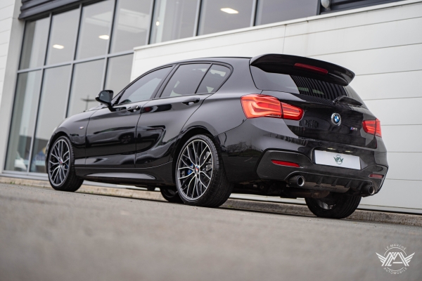 BMW SERIE 1 M 140I 340 CH M Performance BVA8