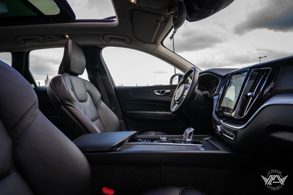  Volvo XC60 T8 TWIN ENGINE 390CH BUSINESS EXECUTIVE GEARTRONIC 8