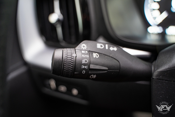  Volvo XC60 T8 TWIN ENGINE 390CH BUSINESS EXECUTIVE GEARTRONIC 8