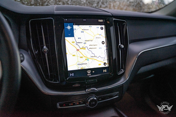  Volvo XC60 T8 TWIN ENGINE 390CH BUSINESS EXECUTIVE GEARTRONIC 8