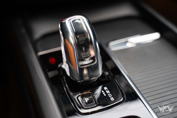  Volvo XC60 T8 TWIN ENGINE 390CH BUSINESS EXECUTIVE GEARTRONIC 8