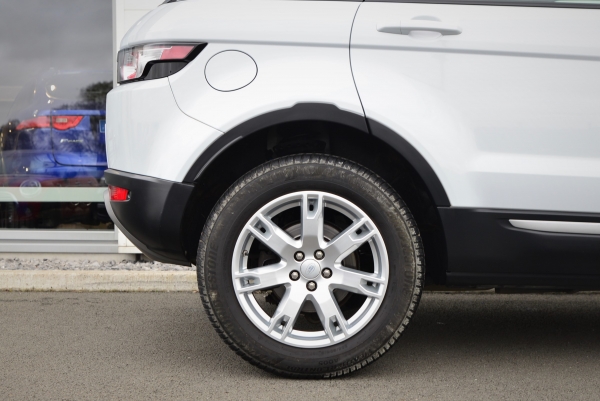 Land Rover EVOQUE ED4 150 CH PURE PACK TECH 