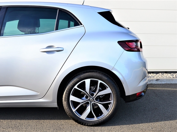 Renault MEGANE DCI 110 ENERGY INTENS BOSE EDITION