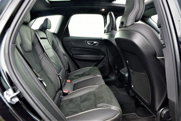  Volvo XC60 D4 190 CH R-DESIGN GEARTRONIC 8