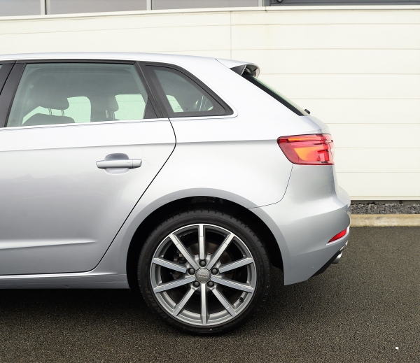 Audi A3 SPORTBACK 35 TDI 150 DESIGN LUXE S TRONIC 7