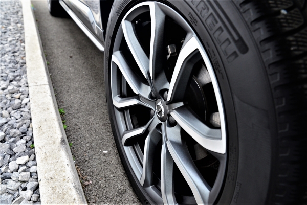  Volvo XC90 D4 190CH MOMENTUM GEARTRONIC 7P