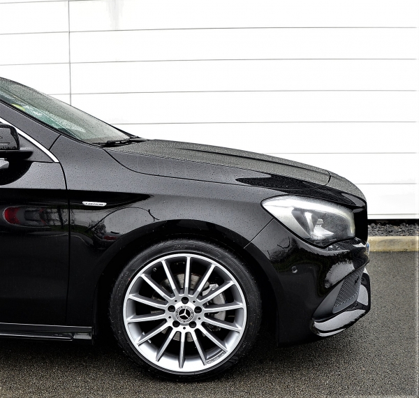 Mercedes CLA SHOOTING BRAKE 200D STARLIGHT EDITION 7G-DCT