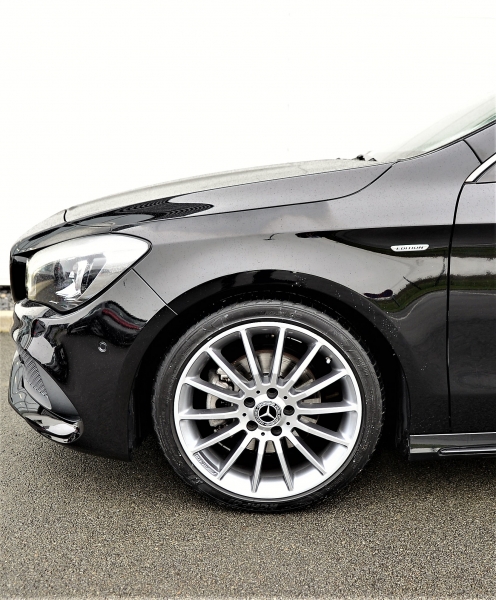 Mercedes CLA SHOOTING BRAKE 200D STARLIGHT EDITION 7G-DCT