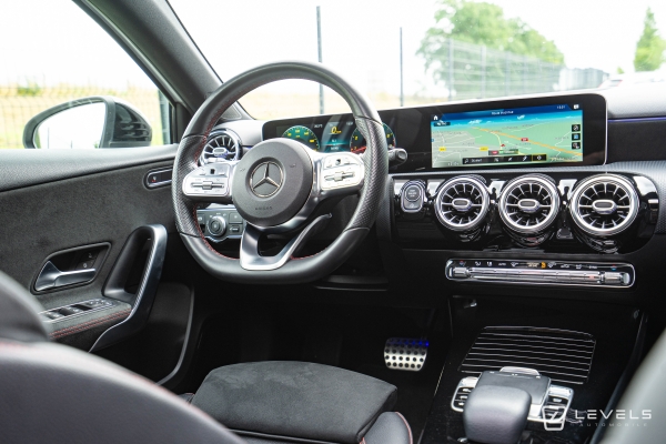 Mercedes CLASSE A 200 AMG LINE 7G-DCT 