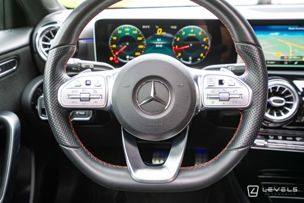 Mercedes CLASSE A 200 AMG LINE 7G-DCT 