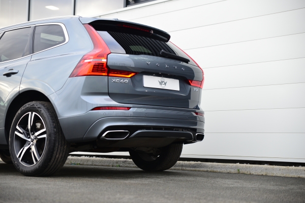  Volvo XC60 T5 250 AWD R-DESIGN GEARTRONIC