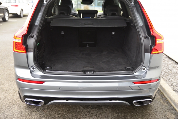  Volvo XC60 T5 250 AWD R-DESIGN GEARTRONIC