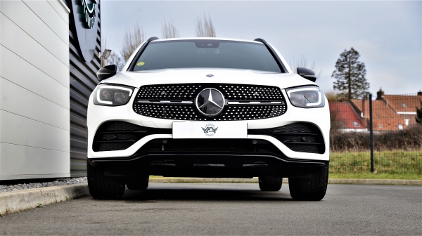 Mercedes GLC 220D 4MATIC AMG LINE LAUNCH EDITION 9G-TRONIC