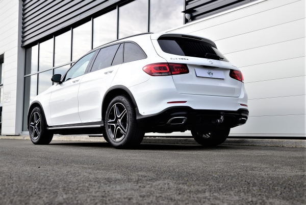 Mercedes GLC 220D 4MATIC AMG LINE LAUNCH EDITION 9G-TRONIC