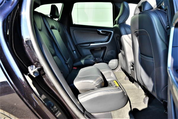  Volvo Volvo XC60 D3 150ch Xenium Pack R-Design Geartronic