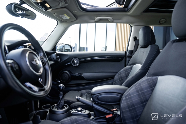 MINI ONE 102 CH EDITION BLACKFRIARS