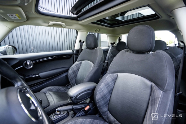 MINI ONE 102 CH EDITION BLACKFRIARS