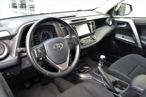 TOYOTA RAV4 143 D-4D DYNAMIC EDITION