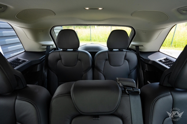  Volvo VOLVO XC90 D4 190 CH MOMENTUM GEARTRONIC 7 PLACES