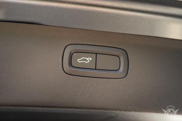  Volvo VOLVO XC90 D4 190 CH MOMENTUM GEARTRONIC 7 PLACES
