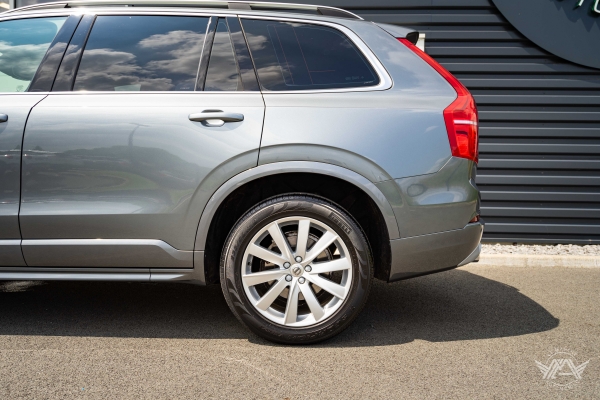 VOLVO XC90 D4 190 CH MOMENTUM GEARTRONIC 7 PLACES