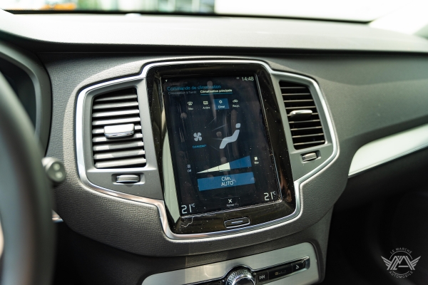  Volvo VOLVO XC90 D4 190 CH MOMENTUM GEARTRONIC 7 PLACES