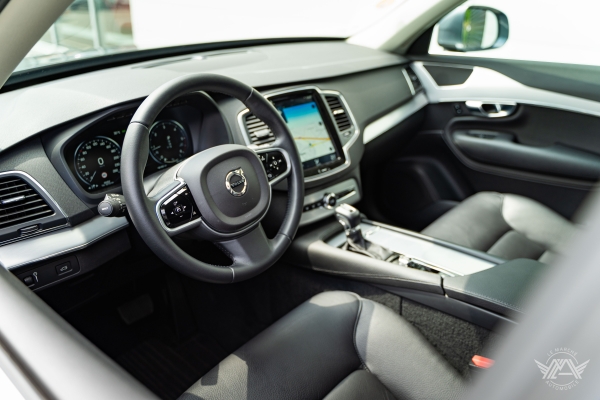  Volvo VOLVO XC90 D4 190 CH MOMENTUM GEARTRONIC 7 PLACES