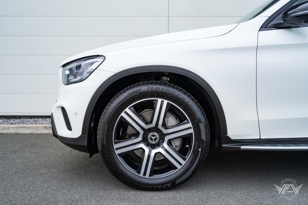 Mercedes GLC 220D 4MATIC AVANTGARDE LINE LAUNCH EDITION 9G-TRONIC