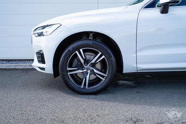  Volvo XC60 D4 190CH AWD R-DESIGN GEARTRONIC 8