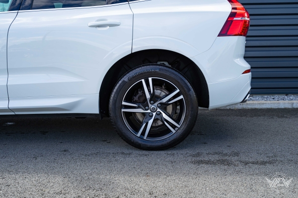  Volvo XC60 D4 190CH AWD R-DESIGN GEARTRONIC 8
