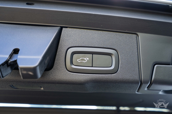  Volvo XC60 D4 190CH AWD R-DESIGN GEARTRONIC 8