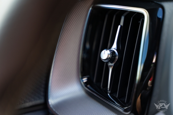  Volvo XC60 D4 190CH AWD R-DESIGN GEARTRONIC 8