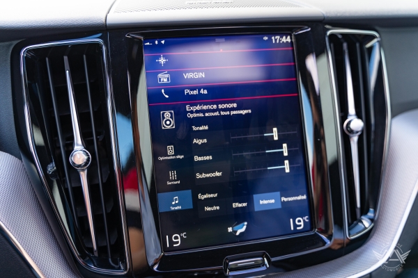  Volvo XC60 D4 190CH AWD R-DESIGN GEARTRONIC 8
