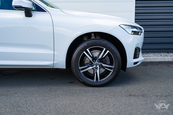  Volvo XC60 D4 190CH AWD R-DESIGN GEARTRONIC 8