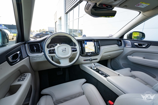  Volvo XC60 T8 TWIN ENGINE 390CH INSCRIPTION LUXE GEARTRONIC 8