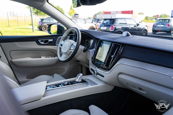  Volvo XC60 T8 TWIN ENGINE 390CH INSCRIPTION LUXE GEARTRONIC 8