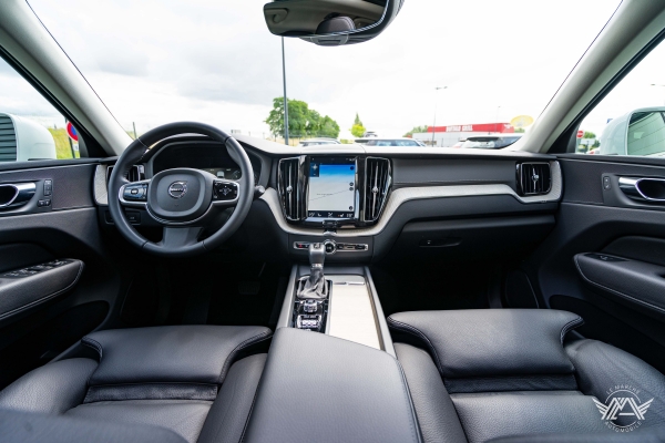  Volvo XC60 D4 190 CH INSCRIPTION LUXE GEARTRONIC 8