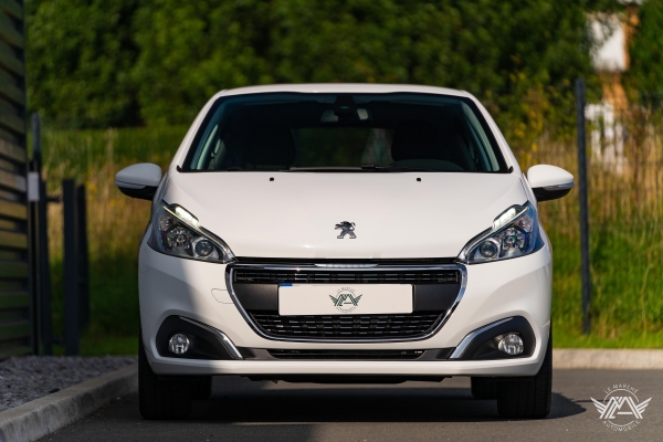 Peugeot 208 1.2 Puretech 82 ch Signature 5p