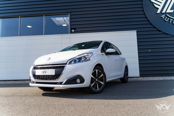 Peugeot 208 1.2 Puretech 82 ch Signature 5p