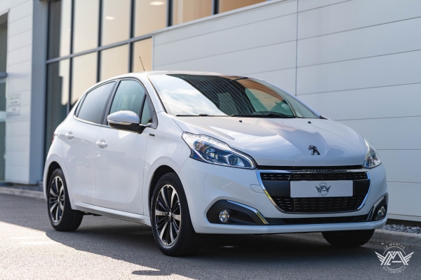 Peugeot 208 1.2 Puretech 82 ch Signature 5p