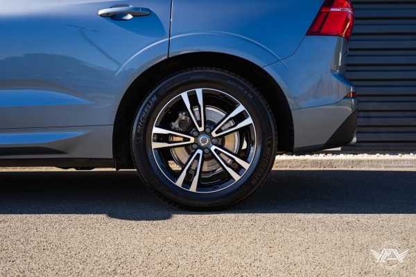  Volvo XC60 T8 TWIN ENGINE 390CH BUSINESS EXECUTIVE GEARTRONIC 8