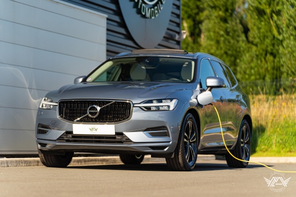  Volvo XC60 T8 TWIN ENGINE 390CH BUSINESS EXECUTIVE GEARTRONIC 8