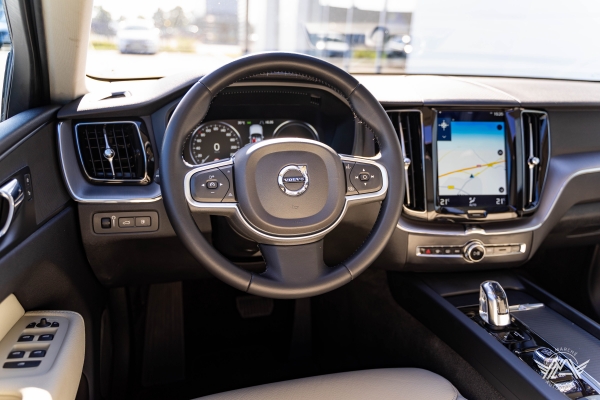  Volvo XC60 T8 TWIN ENGINE 390CH BUSINESS EXECUTIVE GEARTRONIC 8