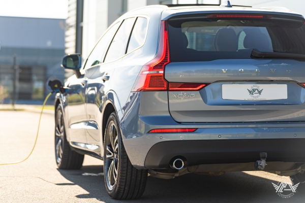  Volvo XC60 T8 TWIN ENGINE 390CH BUSINESS EXECUTIVE GEARTRONIC 8