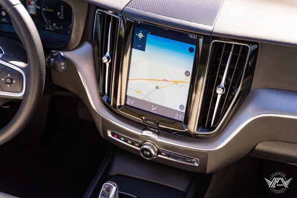  Volvo XC60 T8 TWIN ENGINE 390CH BUSINESS EXECUTIVE GEARTRONIC 8